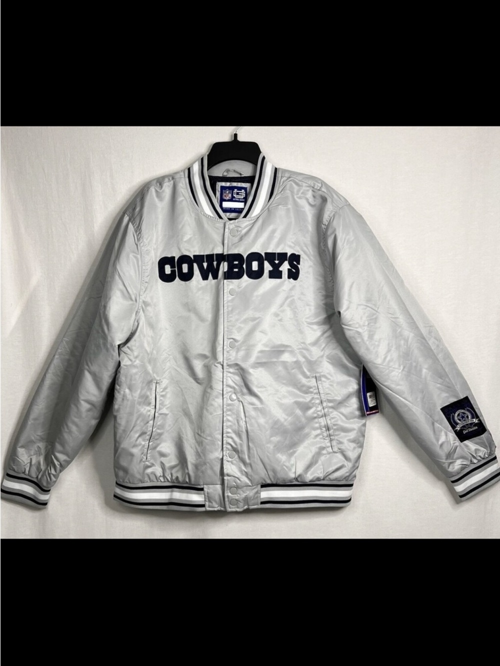 Dallas Cowboys Ultra Game Quilt Lined Knit Trim Silver Varsity Men’s Large